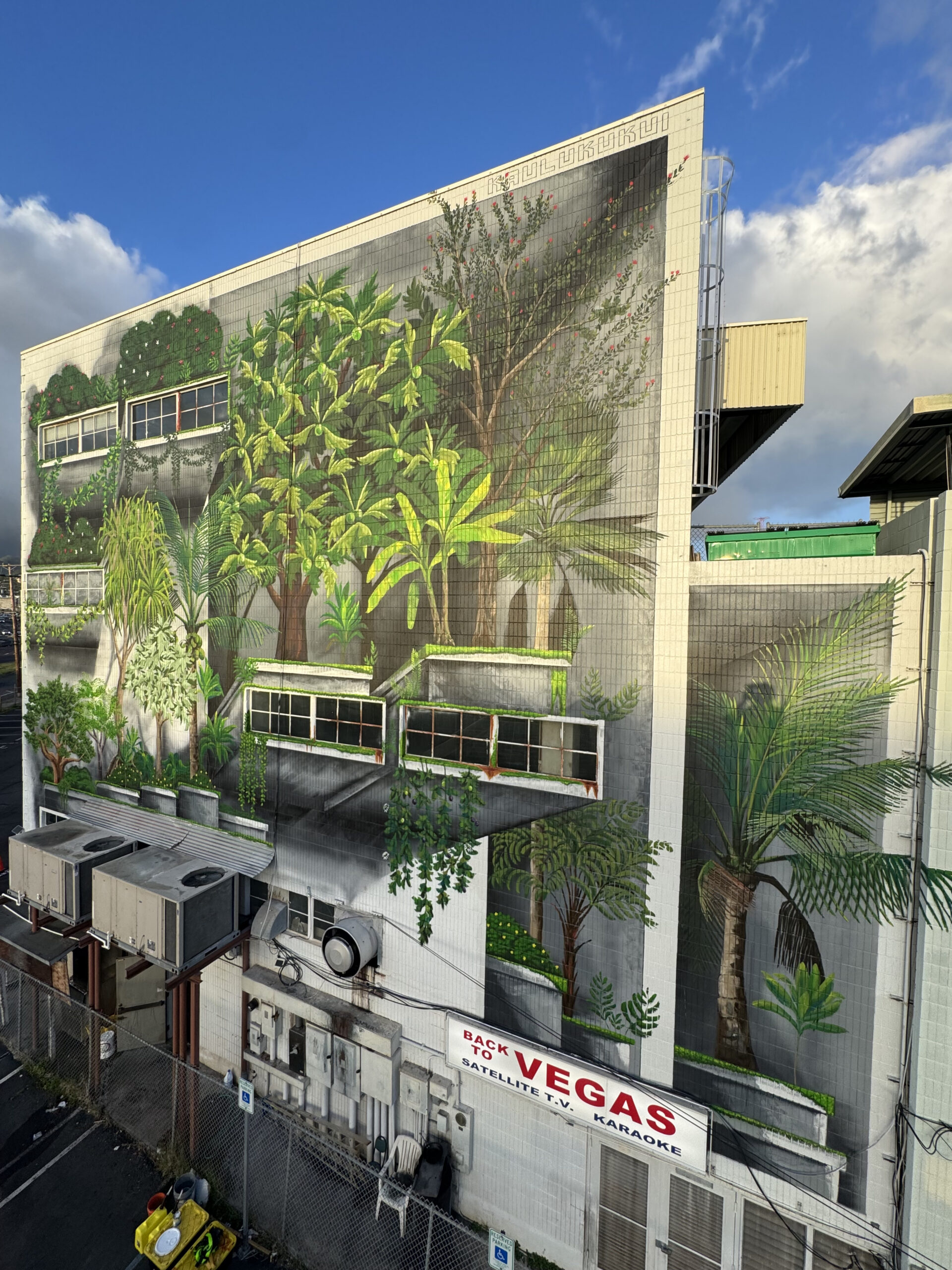 Wao Kānaka mural wide angle view from the side
